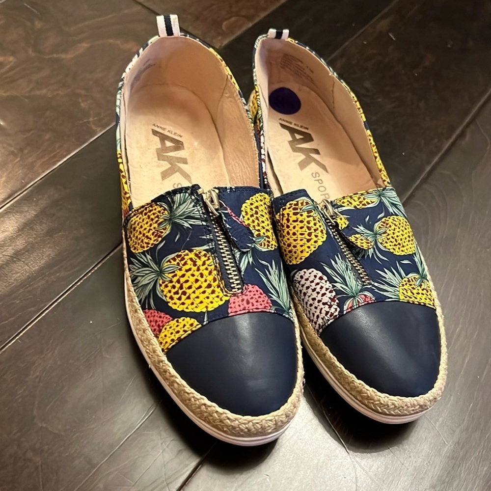 Anne Klein pineapple blue espadrilles 8.5